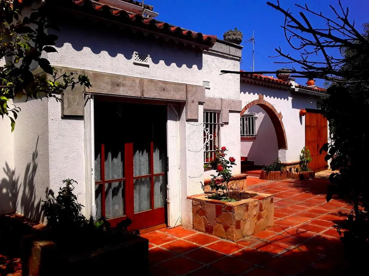 Pins Tordus Bed & Breakfast Blanes