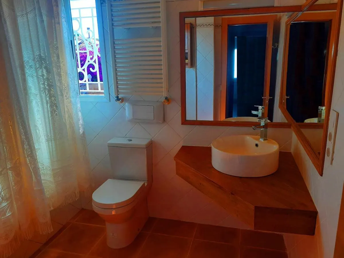 Pins Tordus Bed & Breakfast Blanes 0*,