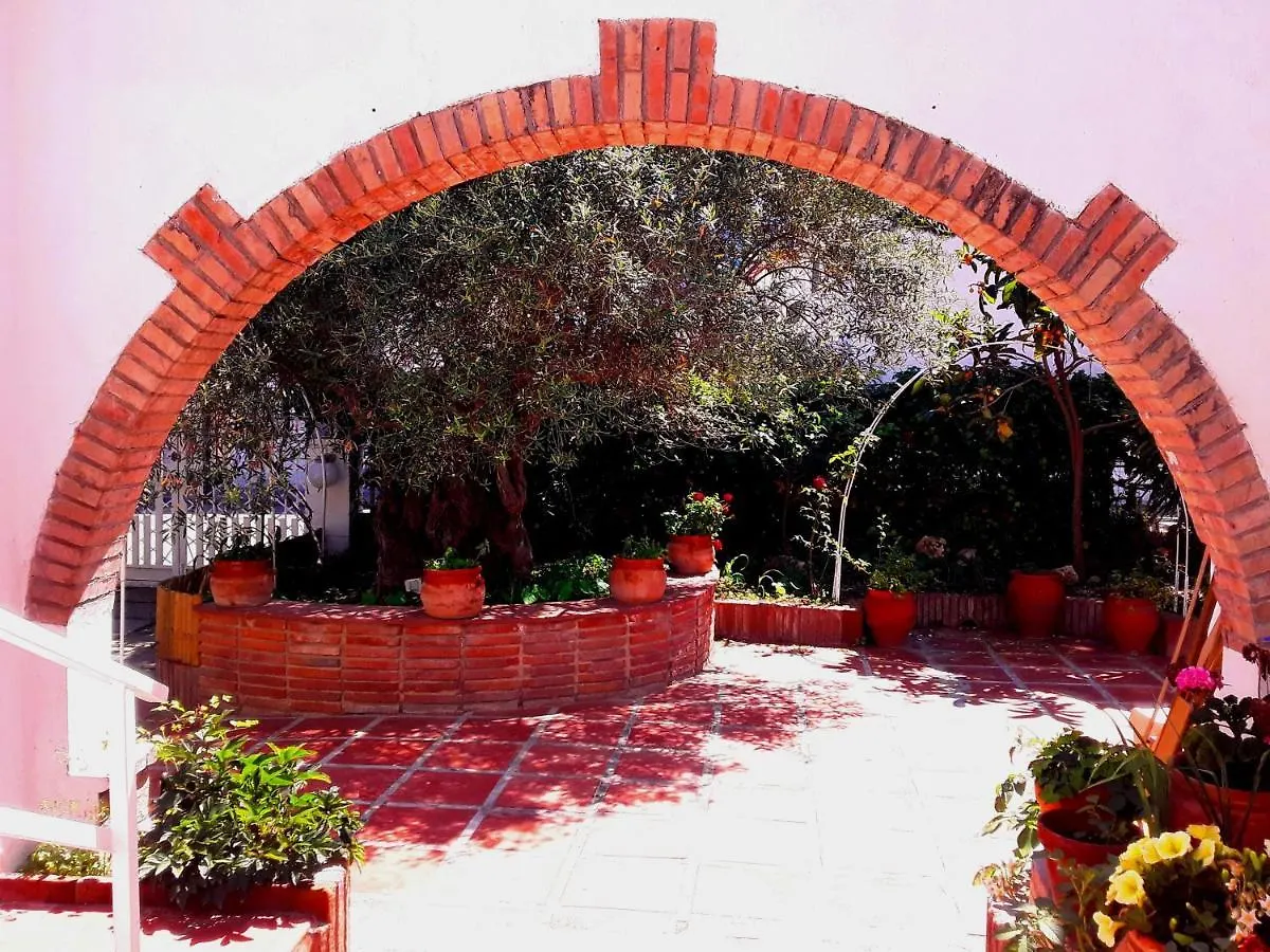 Pins Tordus Bed & Breakfast Blanes